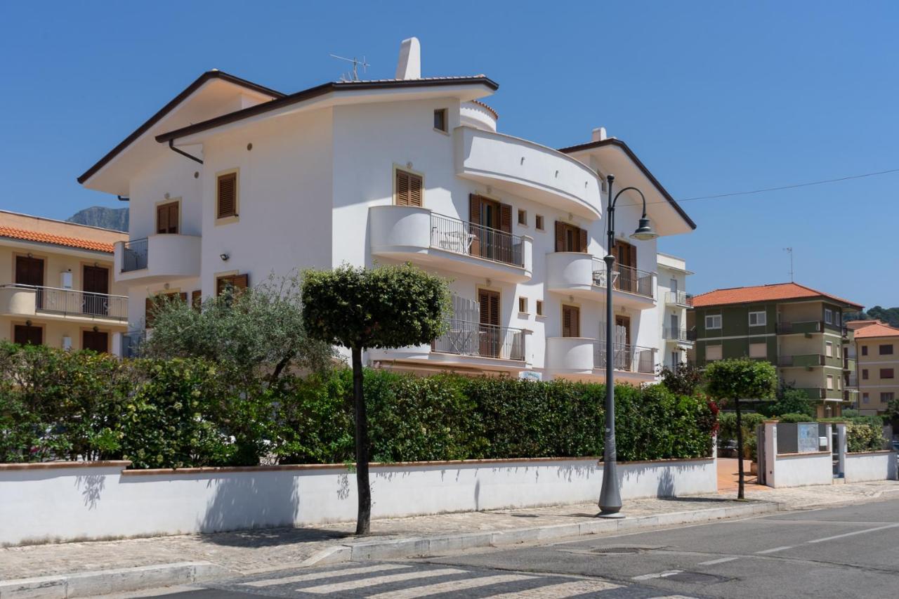 B&B Sperlonga Buitenkant foto