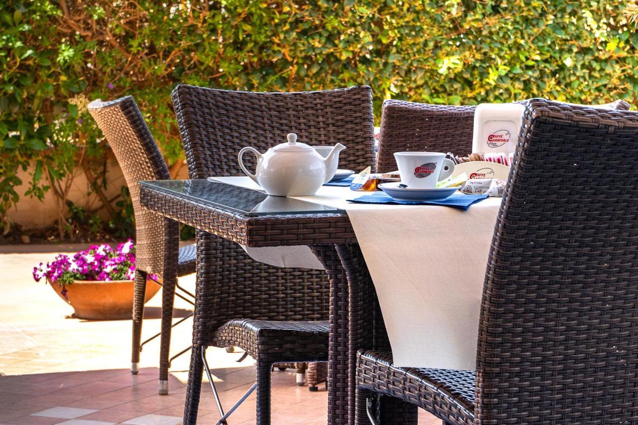 B&B Sperlonga Buitenkant foto