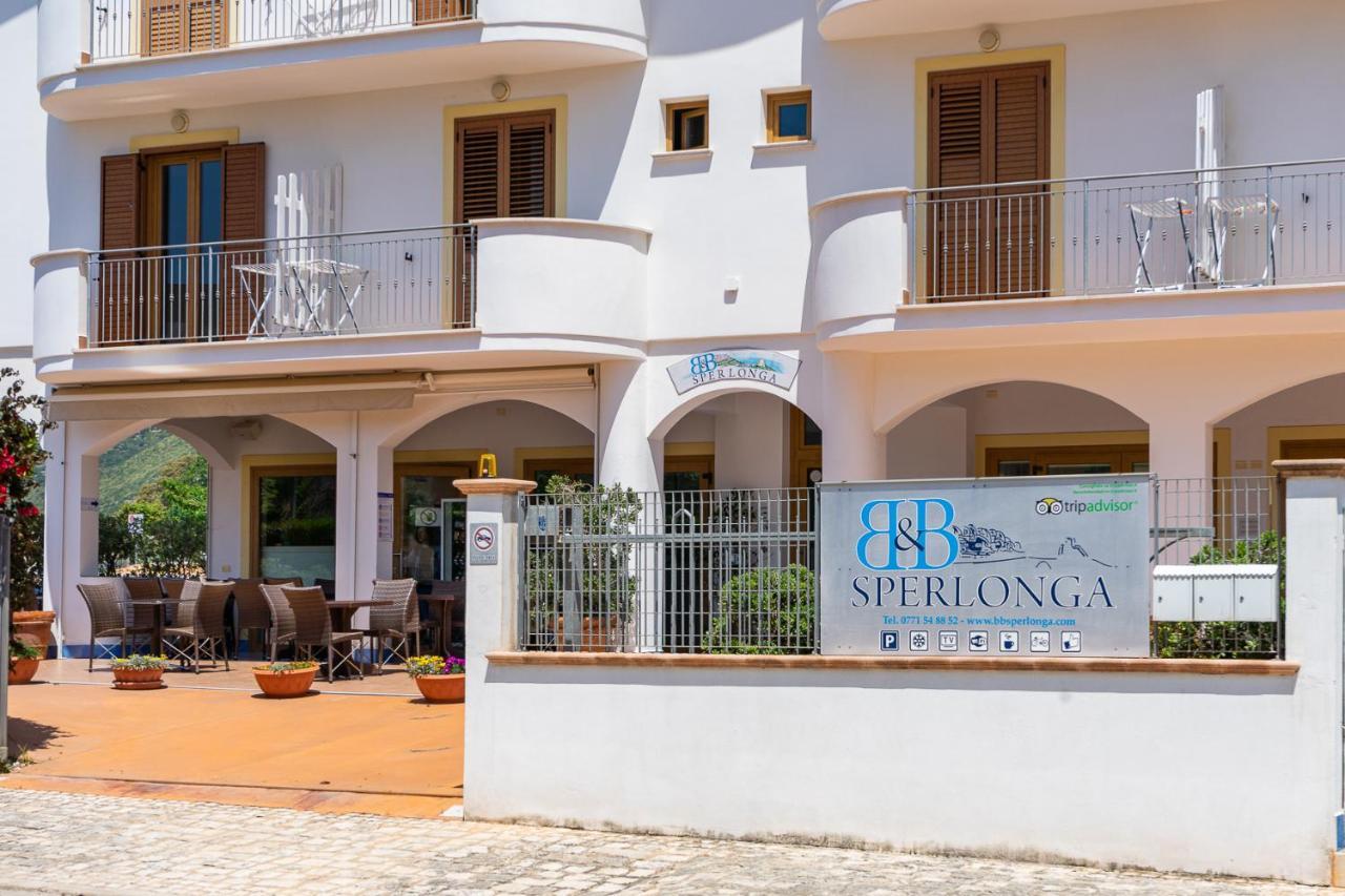 B&B Sperlonga Buitenkant foto