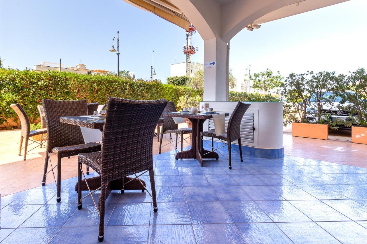 B&B Sperlonga Buitenkant foto